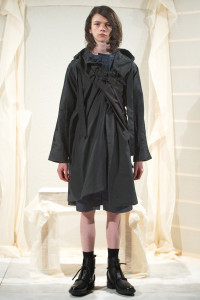 Phoebe_English_MAN_SS17_LOOK_1_-_photo_by_Mitchell_Sams