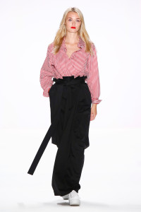 AVELON_MBFWB_RESORT17_03