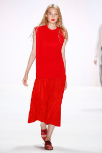 AVELON_MBFWB_RESORT17_08