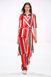 AVELON_MBFWB_RESORT17_09