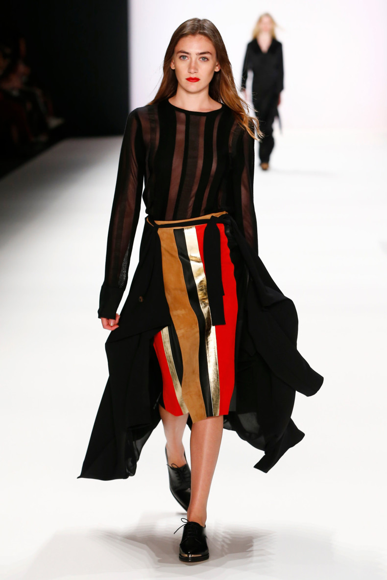 AVELON_MBFWB_RESORT17_20