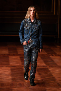 Asger_Juel_Larsen-SS17-23